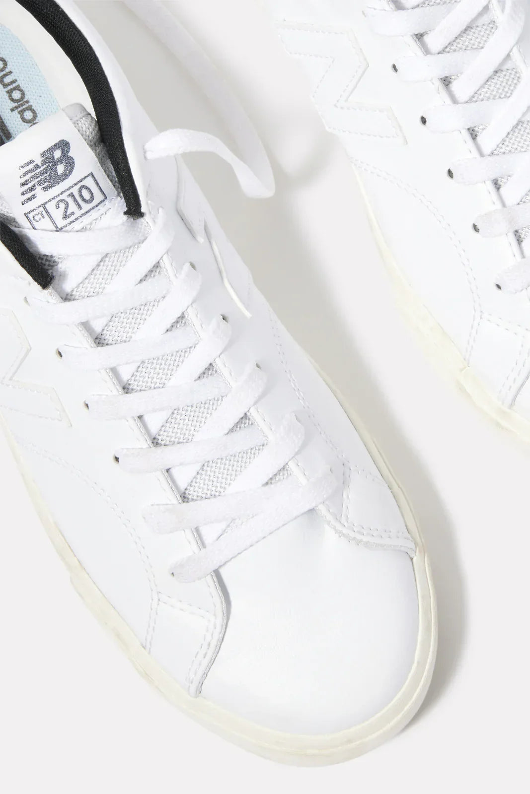 CT210 Sneaker