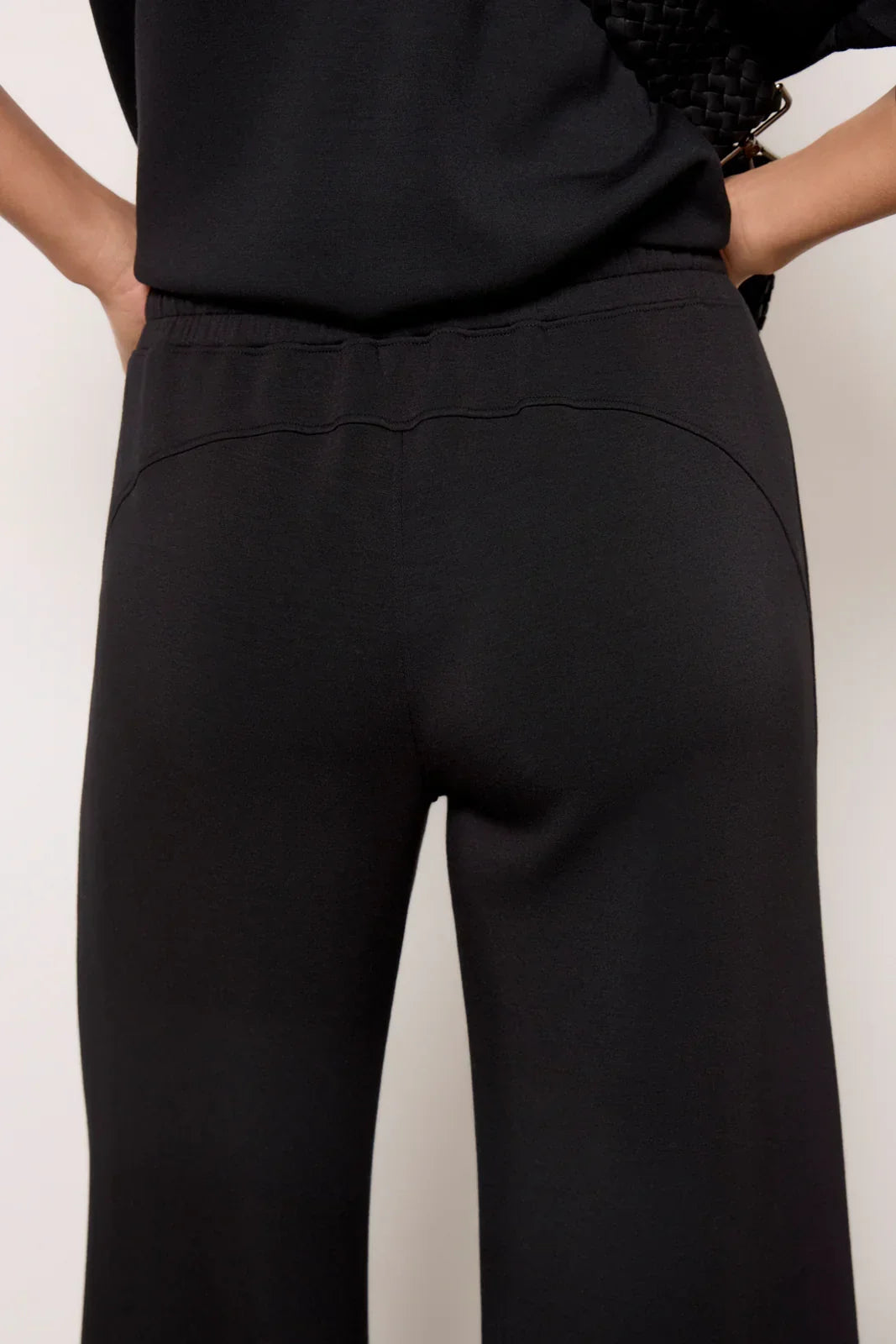AirEssentials Wide Leg Pant