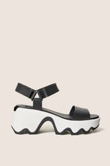 Kinetic Aura Y Strap Sandal